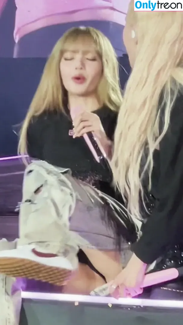 Lisa Blackpink nude photo #2534 (Lisa Blackpink)