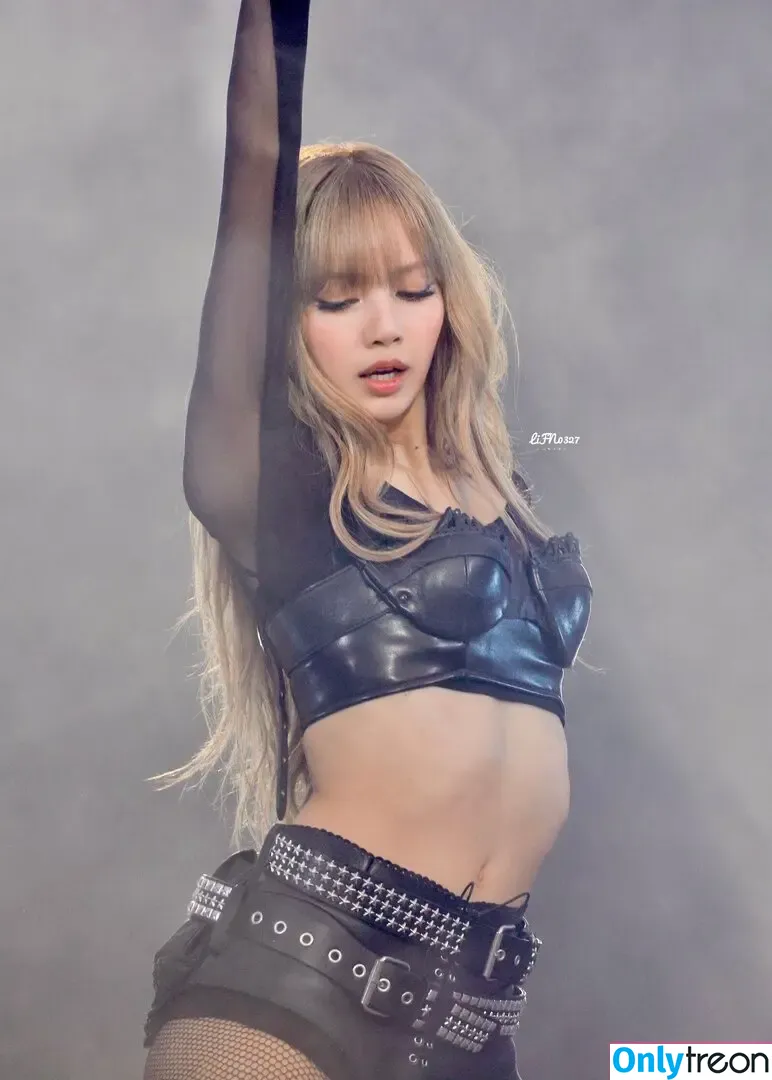 Lisa Blackpink nude photo #2546 (Lisa Blackpink)