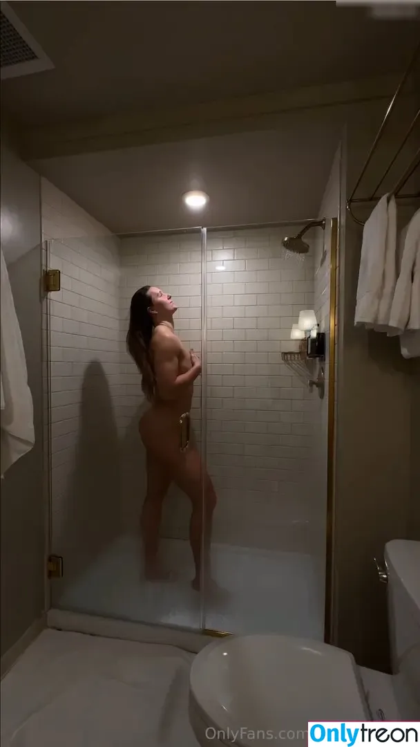 Lisa Buckwitz nude photo #0020 (lisa_buckwitz)