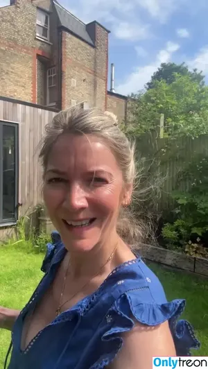 Lisa Faulkner / lisafaulknercooks nude photo #0039
