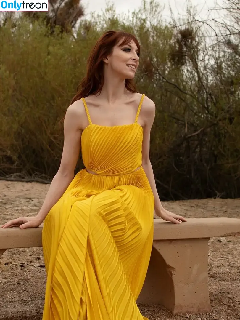 Lisa Foiles nude photo #0334 (lisafoiles)
