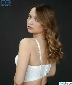  nude photo #0001