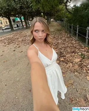 Lisa Küppers / lisakueppers nude photo #0386