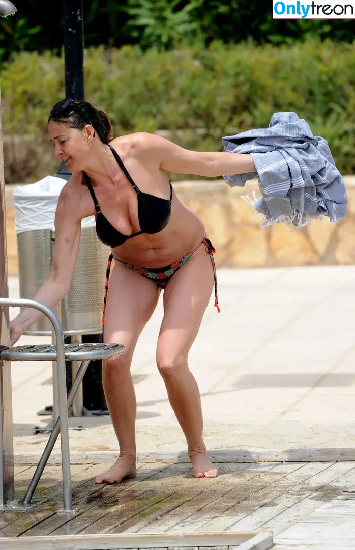 Lisa Snowdon nude photo #0070 (lisa_snowdon)