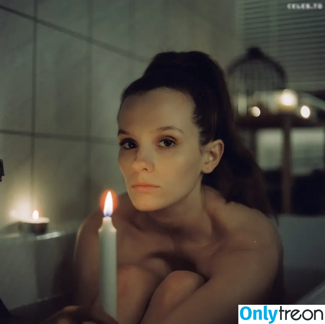 lisamjung nude photo #0004 (lisamjung)