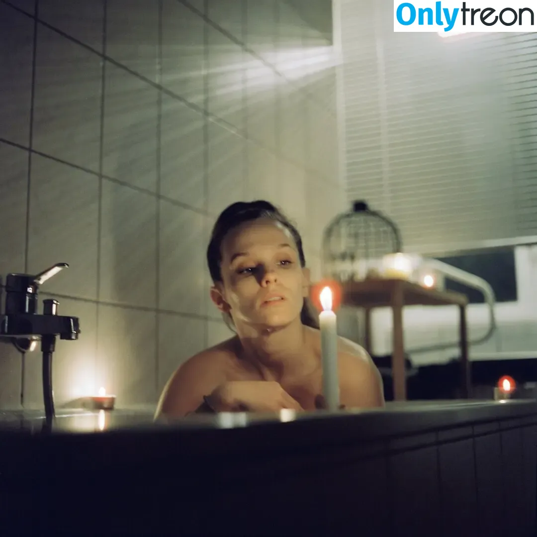 lisamjung nude photo #0005 (lisamjung)