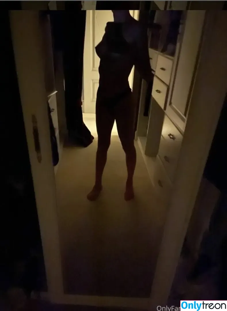 Lisarulit nude photo #0024 (Lisarulit)