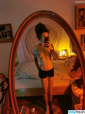 Lisbeth Mueller / Lisbethmueller / darkest.lilith / darkestlilith1 nude photo #0010