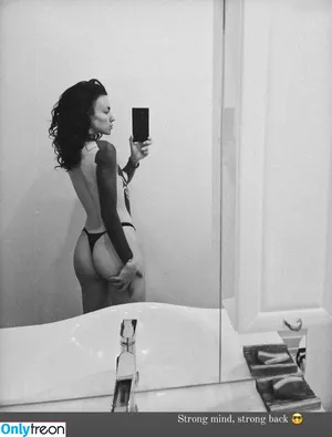 Lisbeth Mueller / Lisbethmueller / darkest.lilith / darkestlilith1 nude photo #0023