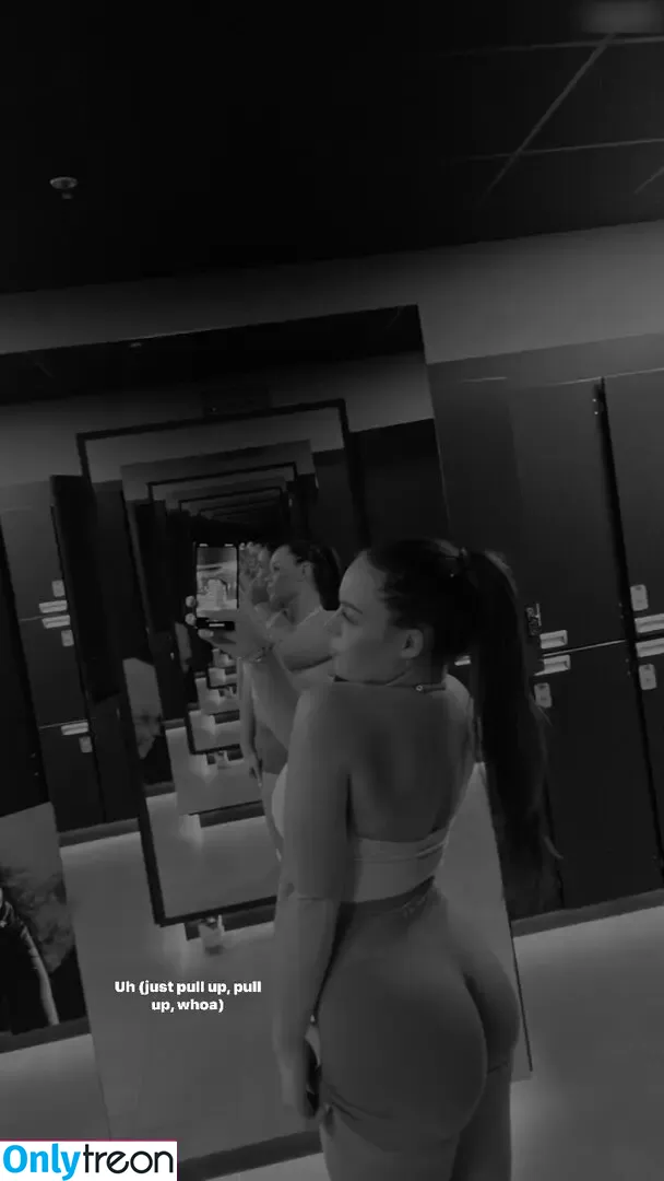 lisyyy.w nude photo #0016 (lisyyy.w)