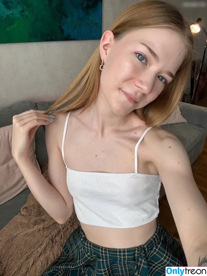 Litlmia nude photo #0004 (Litlmia)