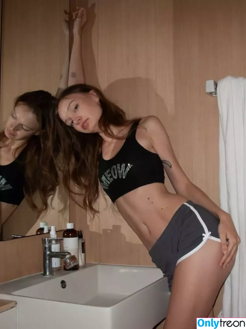 litlonn nude photo #0293 (Katya)