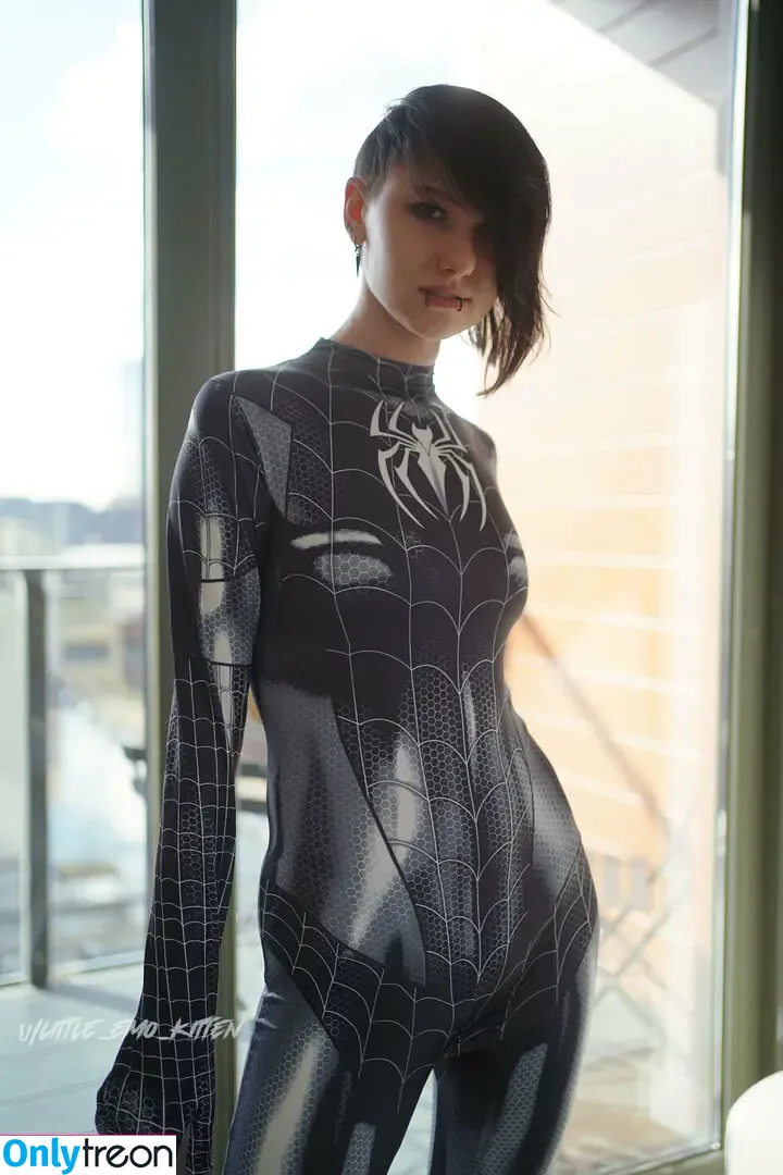 little_emo_kitten nude photo #0595 (daddys_emo_girl)