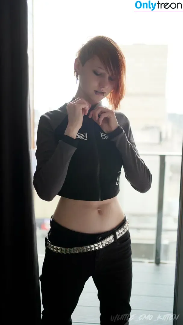 little_emo_kitten nude photo #0679 (daddys_emo_girl)