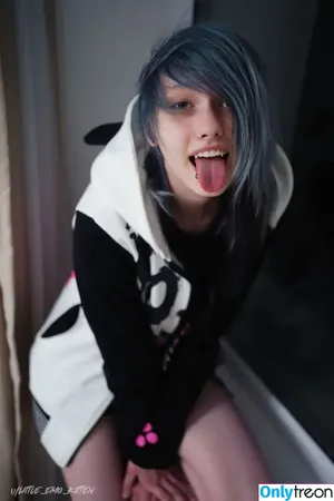 little_emo_kitten / daddys_emo_girl nude photo #1874