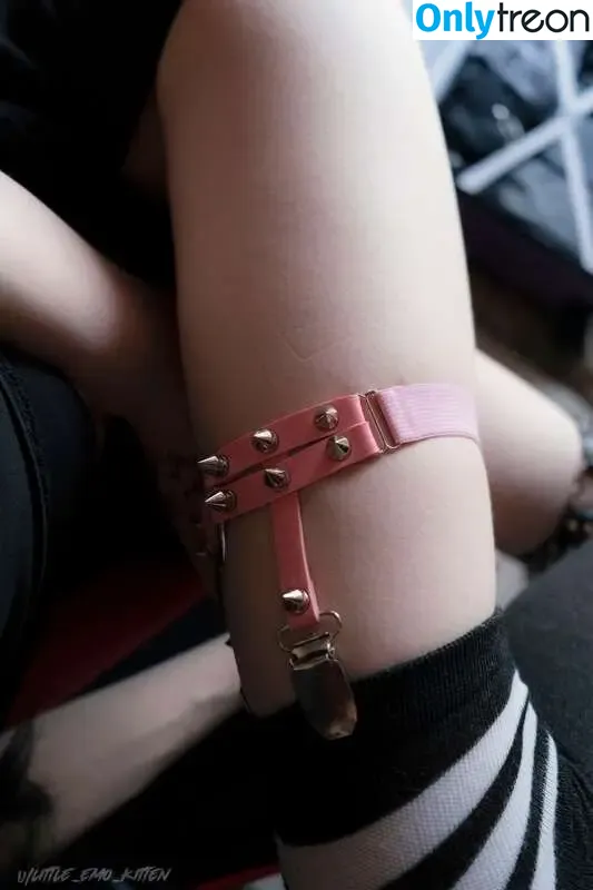 little_emo_kitten nude photo #1006 (daddys_emo_girl)