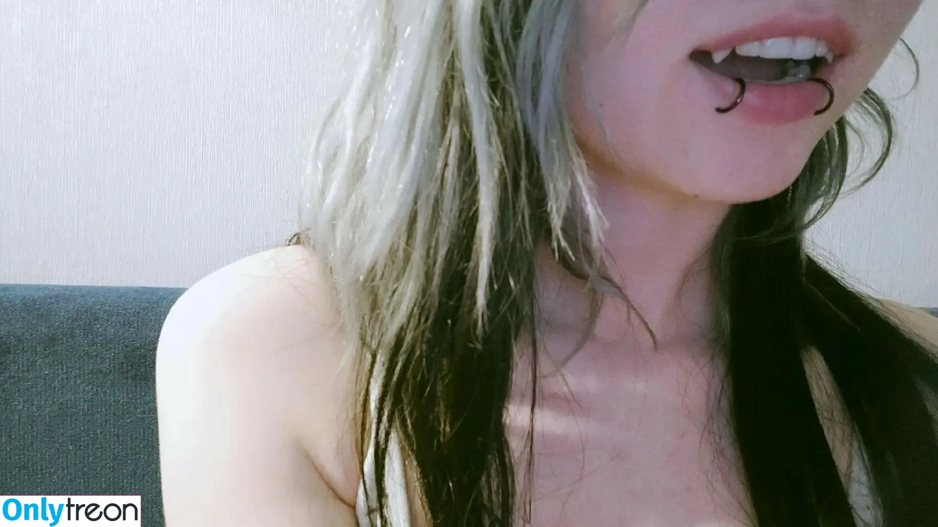 little_emo_kitten nude photo #1845 (daddys_emo_girl)