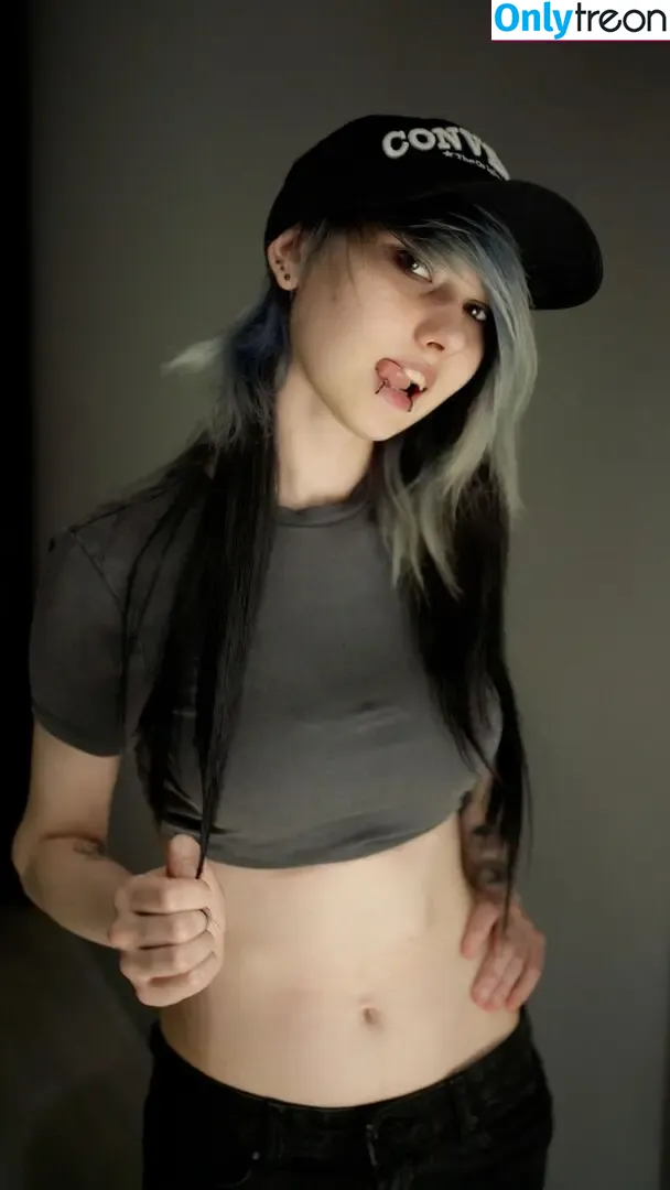 little_emo_kitten nude photo #1873 (daddys_emo_girl)