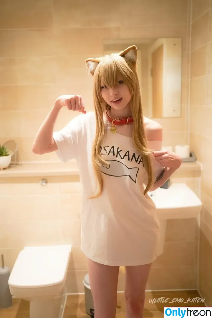 little_emo_kitten nude photo #1894 (daddys_emo_girl)