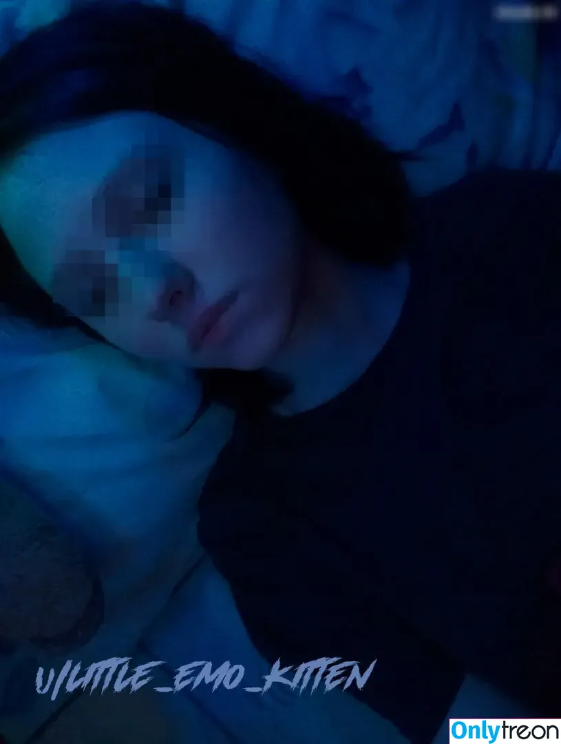 little_emo_kitten nude photo #1977 (daddys_emo_girl)