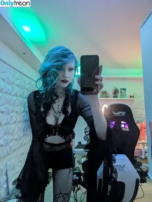 little_emo_kitten / daddys_emo_girl nude photo #2012