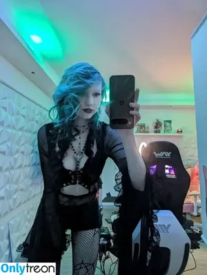 little_emo_kitten / daddys_emo_girl nude photo #2019