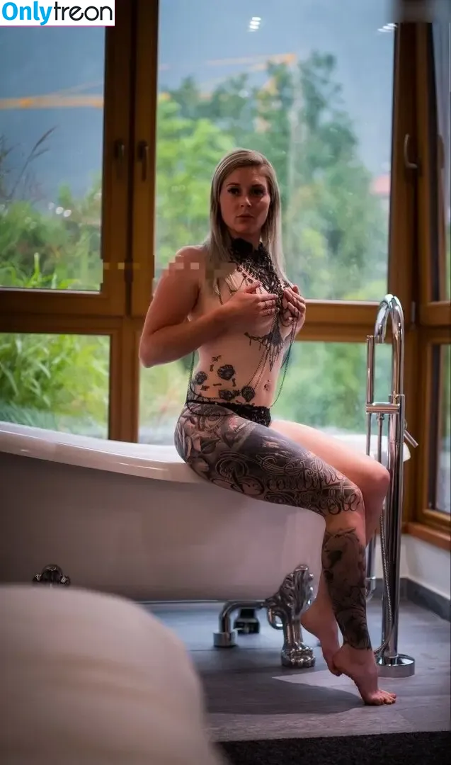 Little Princess Hedi nude photo #0312 (hediii.91 / princesshedi91)