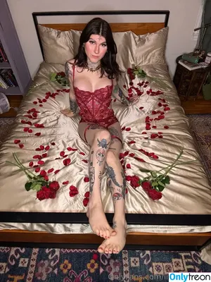 little_trap99 / destroyingangeltattoo nude photo #0187