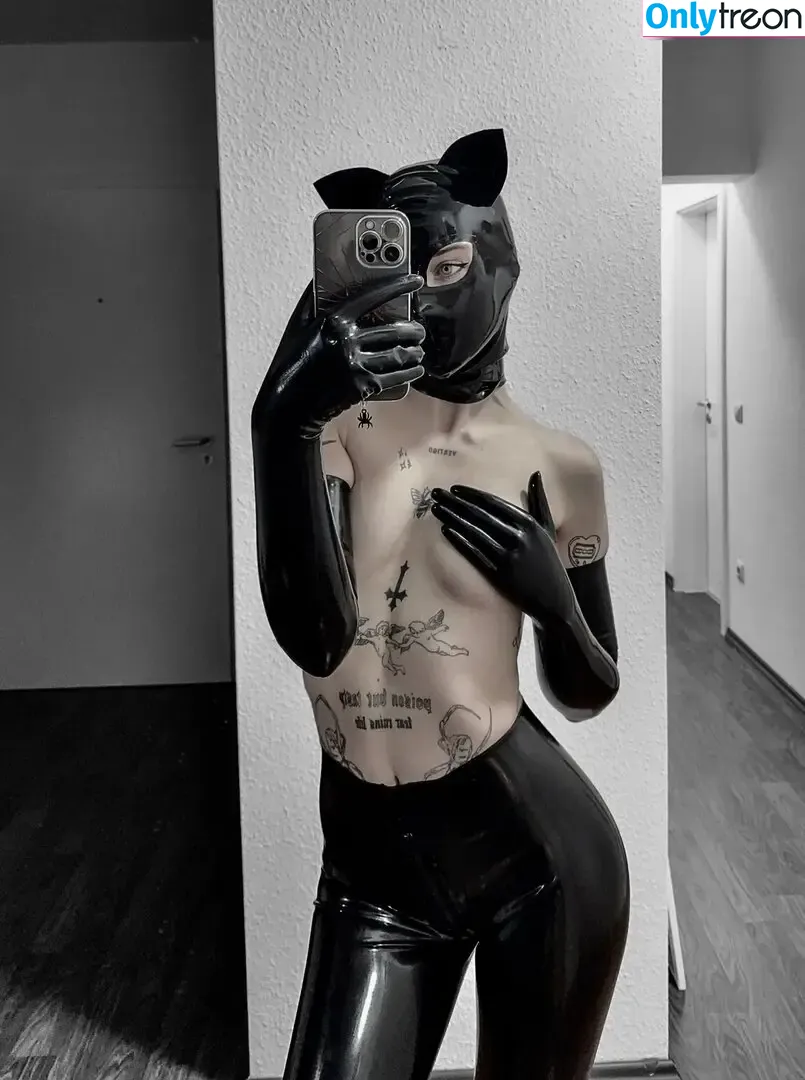 littlebllkkitty nude photo #0038 (littlebllkkitty)