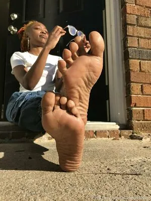 littleebonyfeet / prettyfeetpicsx nude photo #0012
