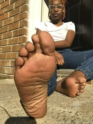 littleebonyfeet / prettyfeetpicsx nude photo #0013