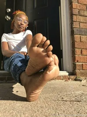 littleebonyfeet / prettyfeetpicsx nude photo #0017