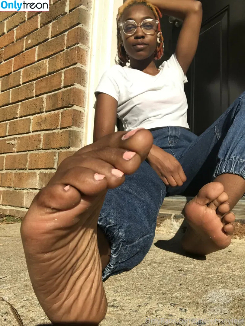 littleebonyfeet nude photo #0024 (prettyfeetpicsx)