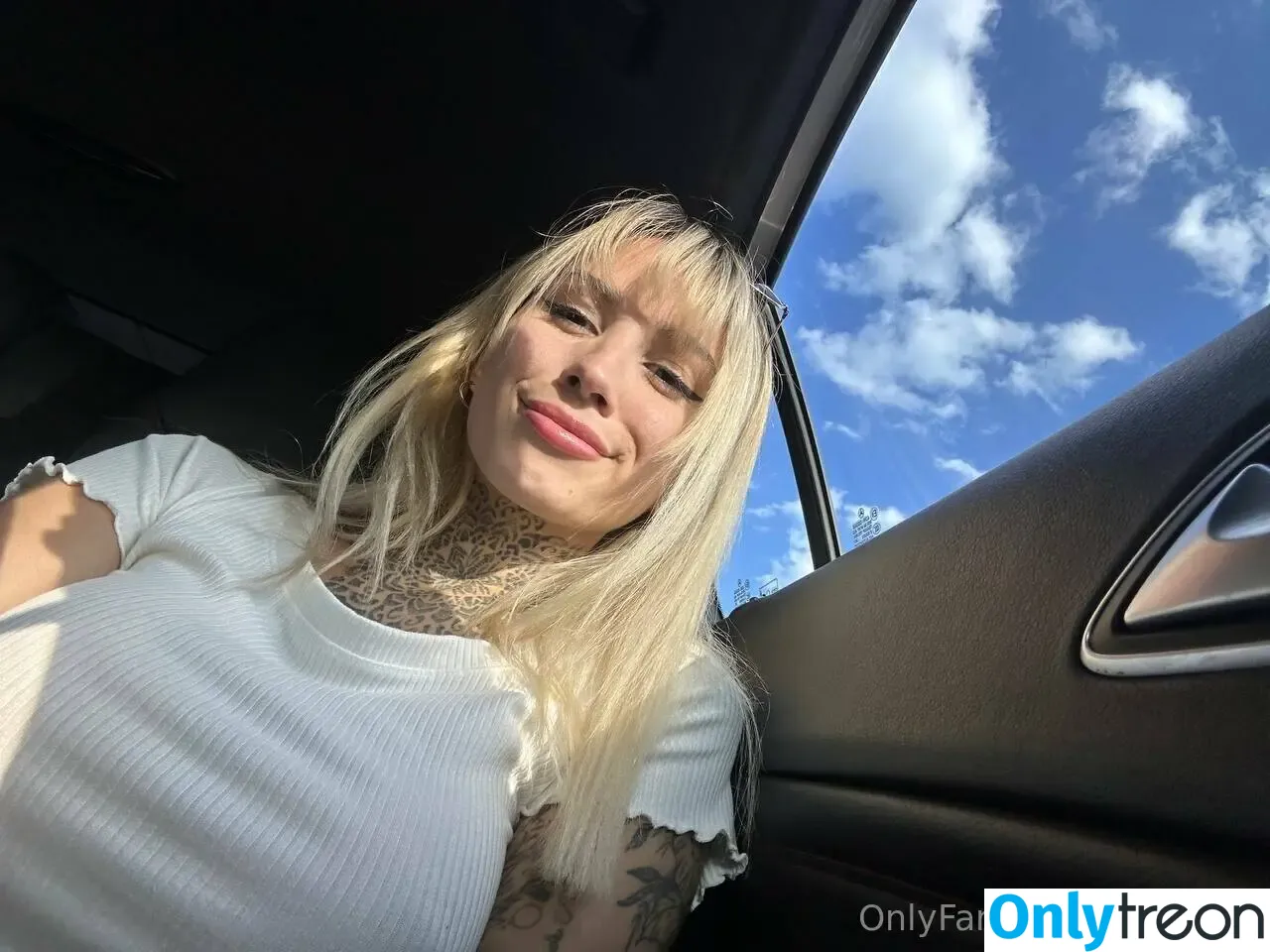 littleluzz nude photo #0075 (littleluzz)