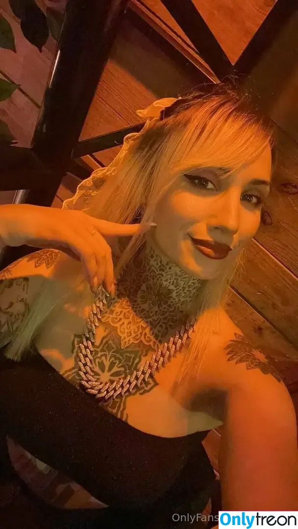 littleluzz nude photo #0088 (littleluzz)