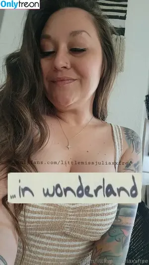 littlemissjuliaxxfree / littlemissjulia_official nude photo #0052