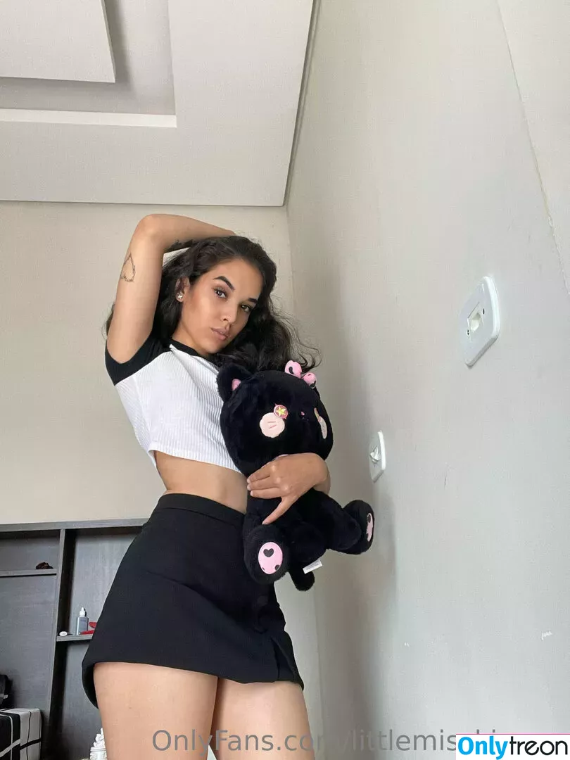 littlemisskimmy nude photo #0067 (little miss kimmy / littlemisskim_)