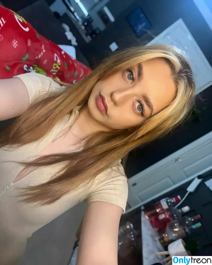 littlemommy_x nude photo #0002 (Chloe Bridge / chloebridge / littlechloexo_)