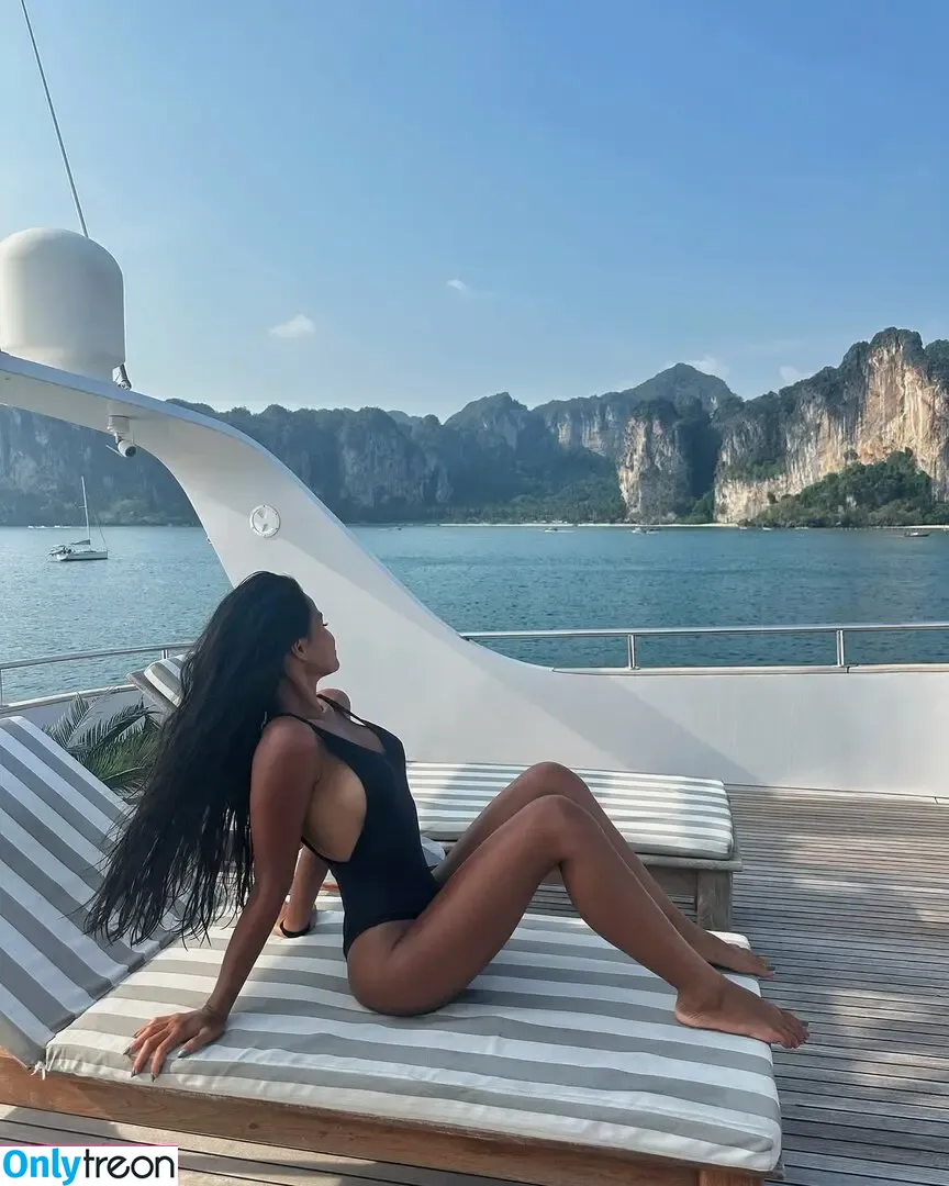 littlesassha_xx nude photo #0038 (iamsassha.sha)