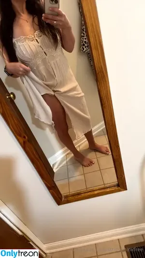  nude photo #0002