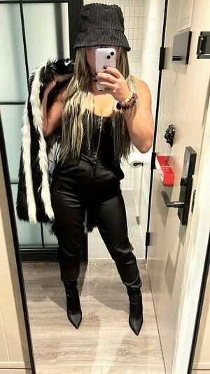 Liv Morgan / yaonlylivvonce nude photo #0198