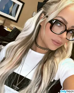 Liv Morgan / yaonlylivvonce nude photo #0603