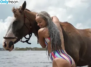 Liv Morgan / yaonlylivvonce nude photo #0696
