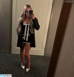 Liv Morgan / yaonlylivvonce nude photo #0948