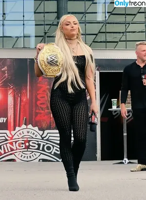 Liv Morgan / yaonlylivvonce nude photo #0978
