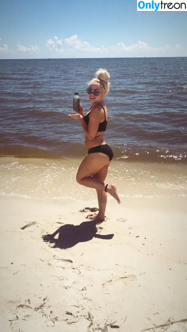 Liv Morgan nude photo #0015 (yaonlylivvonce)