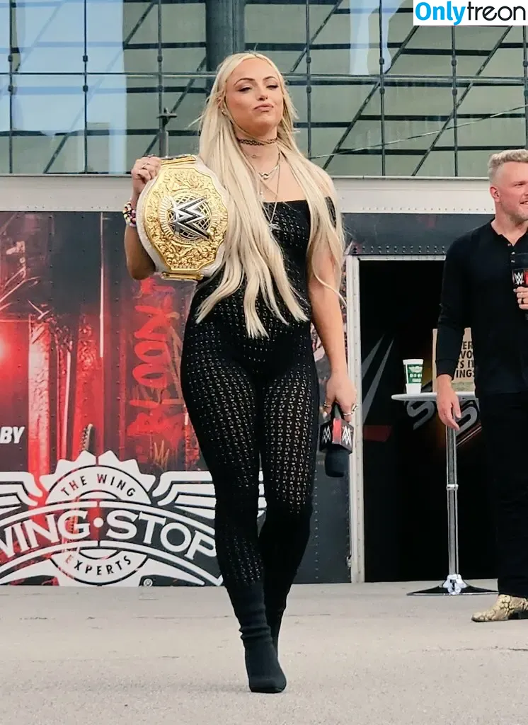 Liv Morgan nude photo #0978 (yaonlylivvonce)