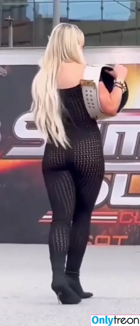 Liv Morgan nude photo #1673 (yaonlylivvonce)