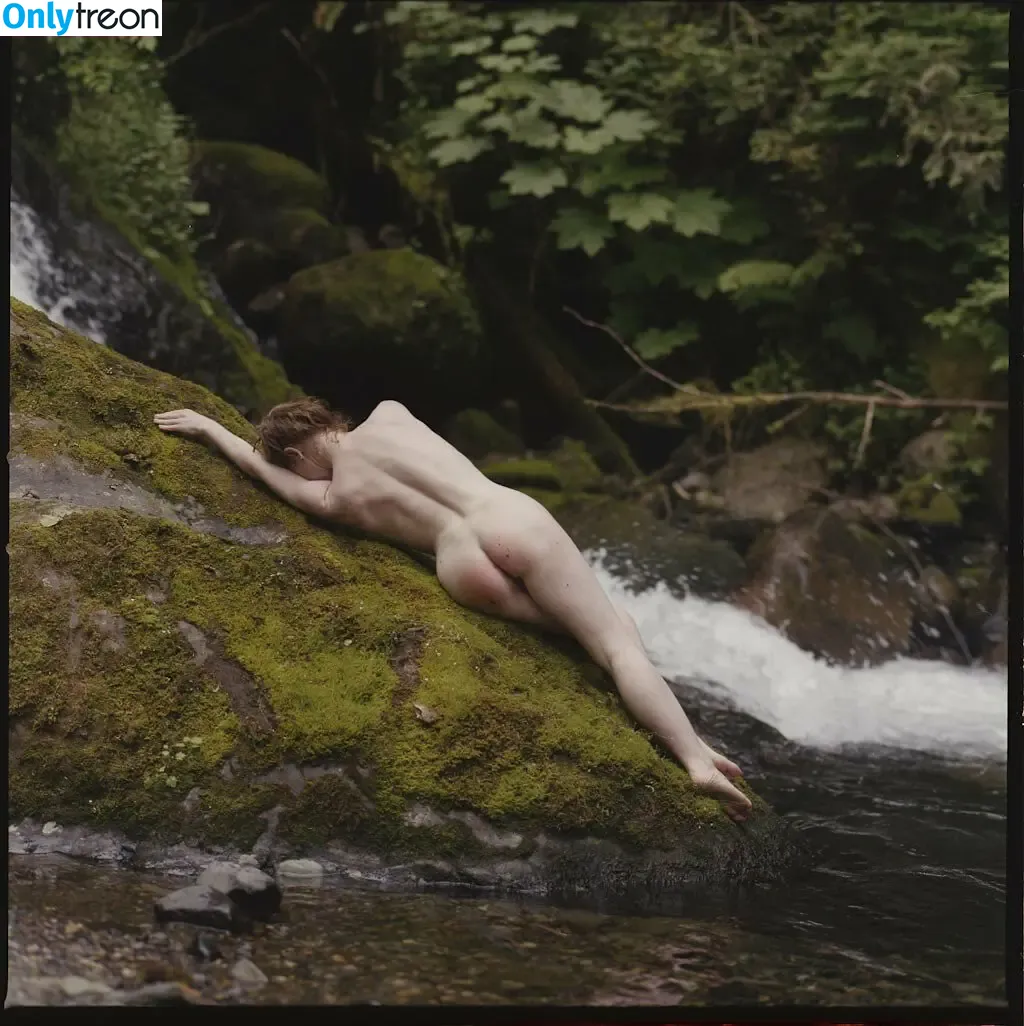 Liv Sage nude photo #0632 (asmallwoman / livsage)