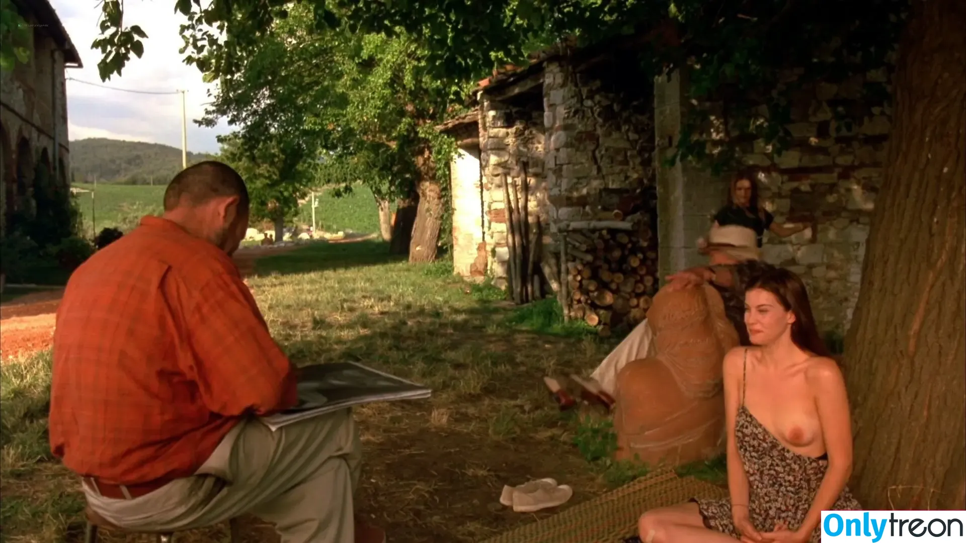 Liv Tyler nude photo #0320 (livtyler / livtyler0580 / misslivalittle)